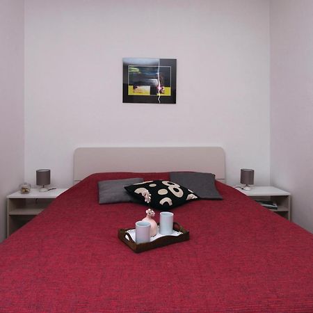 1 Bedroom Gorgeous Apartment In Zadar Exterior foto