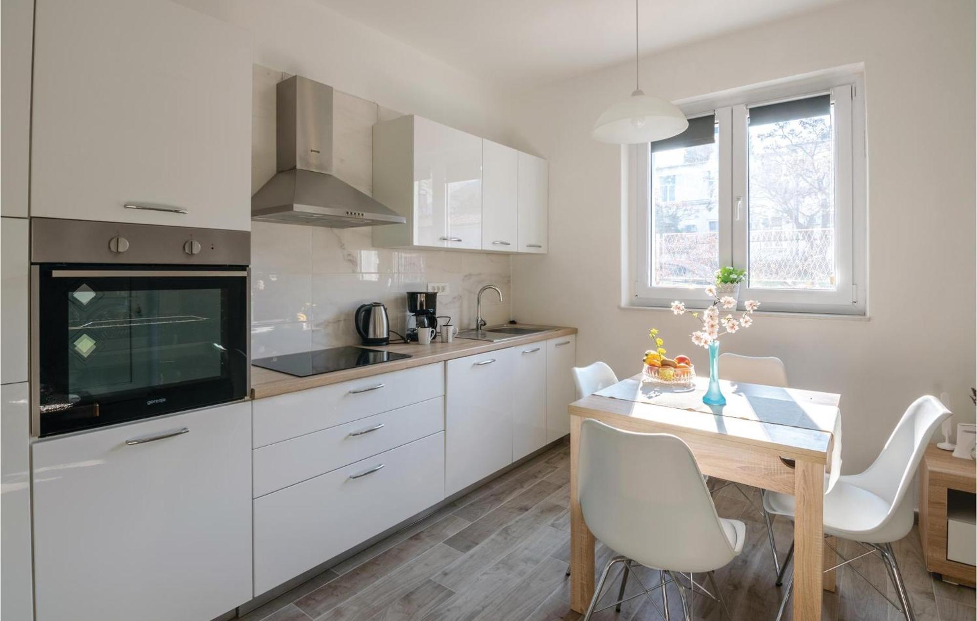 1 Bedroom Gorgeous Apartment In Zadar Exterior foto